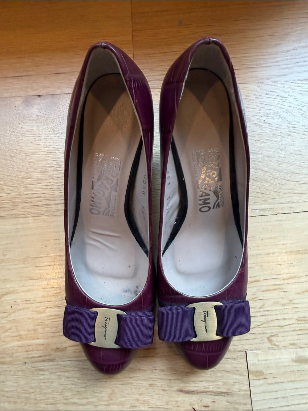 Beautiful Inspired Purple patent leather pumps